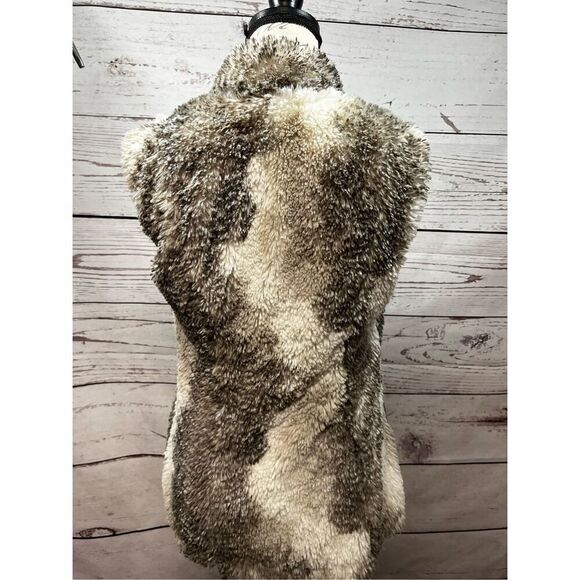Cabi Faux Fur Vest Sleeveless Gray Cream Full Zip XS Extra Soft Cozy - Picture 2 of 4